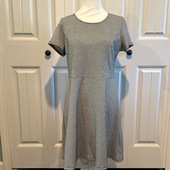 Le Lis XL Teylyn Textured Knit Dress NWOT - Picture 2 of 11
